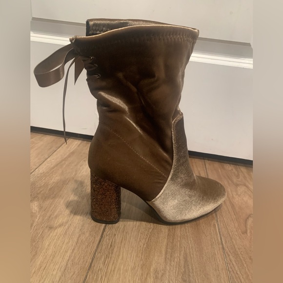 Chocolate Brown Two Tone Velvet Boot w/Studded chunky heel & Silk Bow tie back - Picture 5 of 10